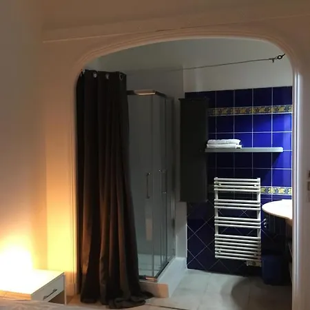 Pres De La Plage Ensoleille Apartment *